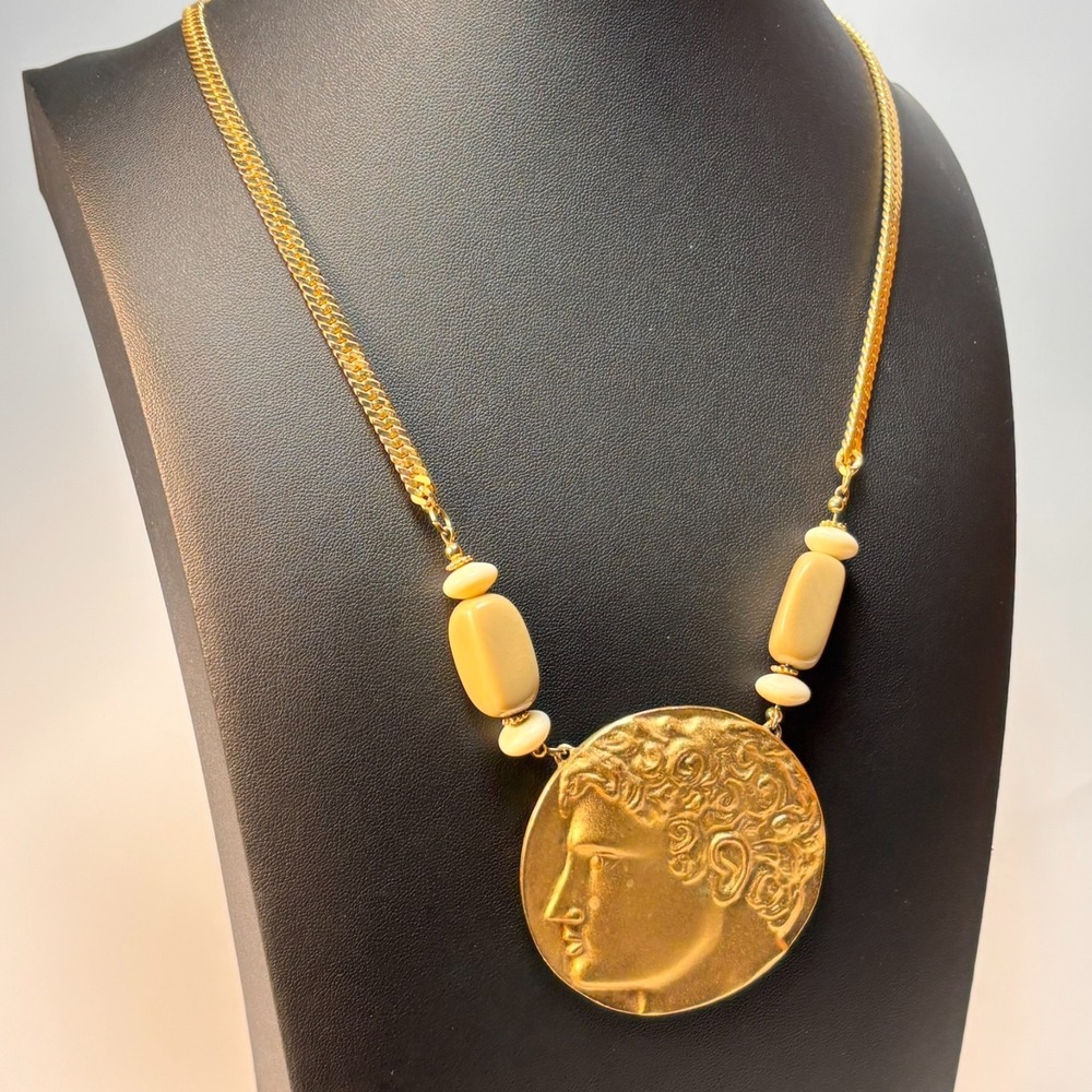Vintage Brutalist Necklace Gold Tone 1970s Alexander the Great - Picture 5 of 8